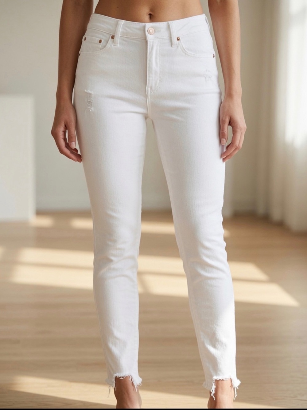 Stylish Express White High-Rise Skinny Jeans for Women